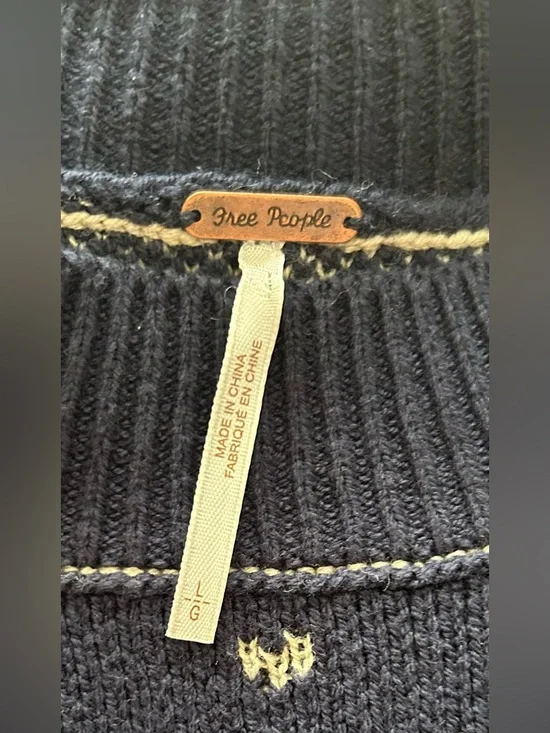 NWOT Free People “Easy Street”  Cropped Mock-neck Pullover. - Picture 3 of 9